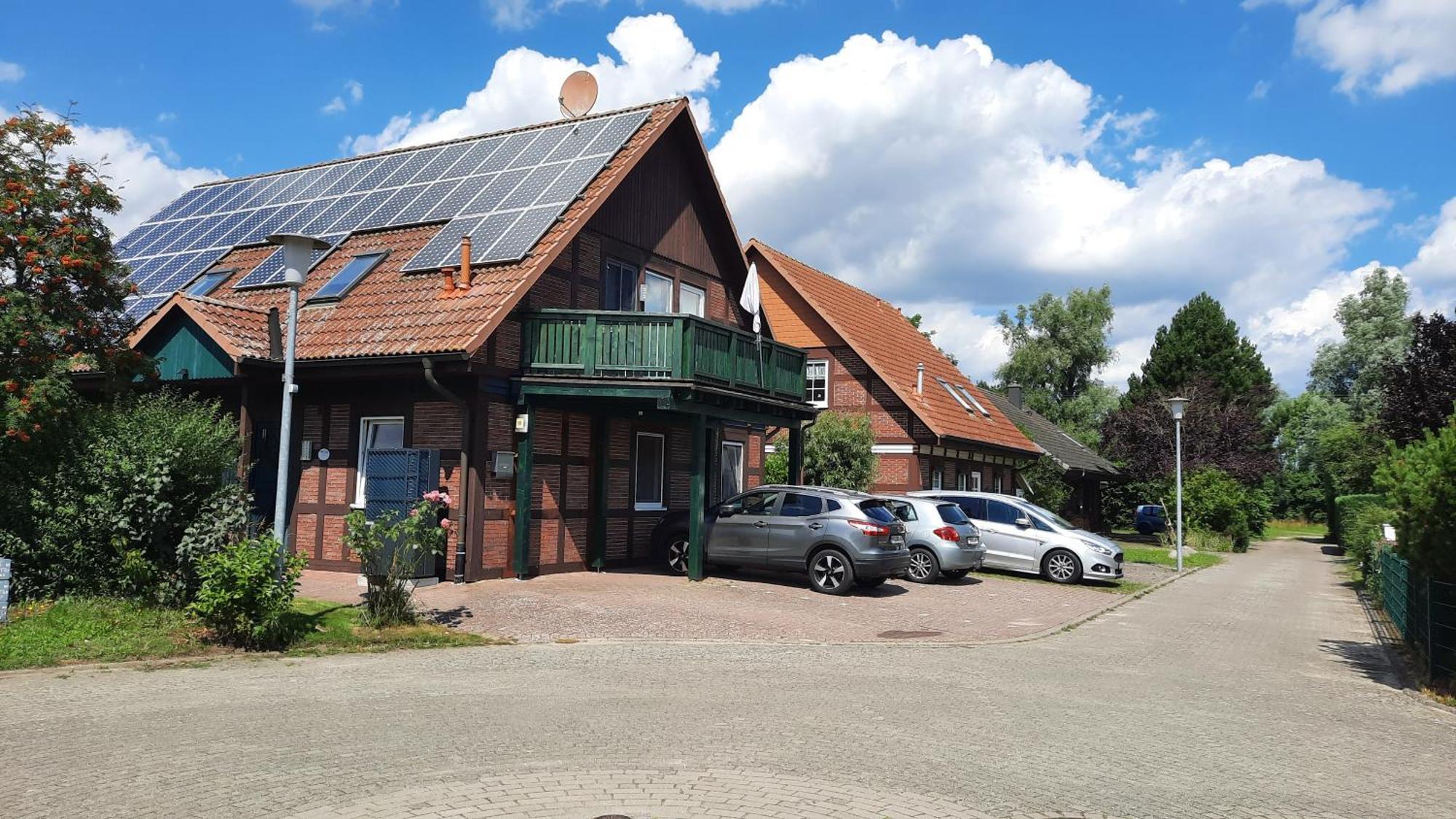 Ferienhaus Sasse Ferienwohnungen Mit Garten & Grill Molschow Exterior foto